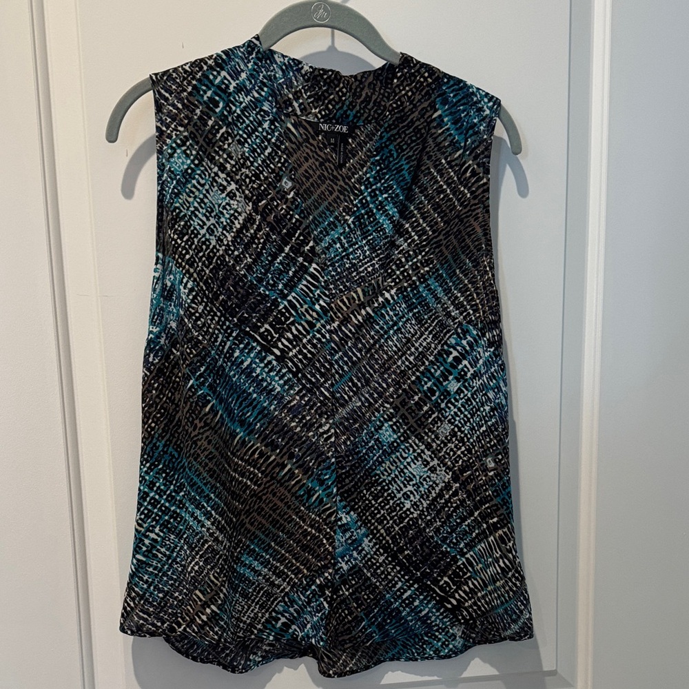 NIC+ZOE Teal and Black Abstract Sleeveless V-Neck Top